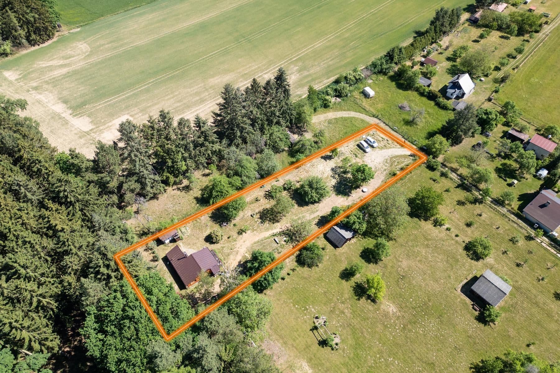 Predaj rekreačného objektu 50 m², pozemek 2.198 m², Strunkovice nad Blanicí, Jihočeský kraj Predaj rekreačného objektu 50 m², pozemek 2.198 m², Strunkovice nad Blanicí, Jihočeský kraj