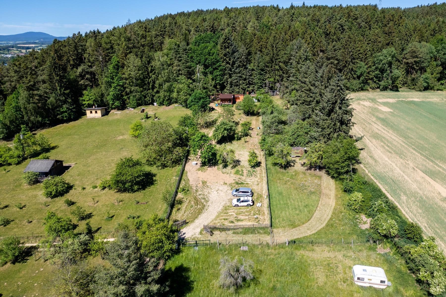Predaj rekreačného objektu 50 m², pozemek 2.198 m², Strunkovice nad Blanicí, Jihočeský kraj Predaj rekreačného objektu 50 m², pozemek 2.198 m², Strunkovice nad Blanicí, Jihočeský kraj