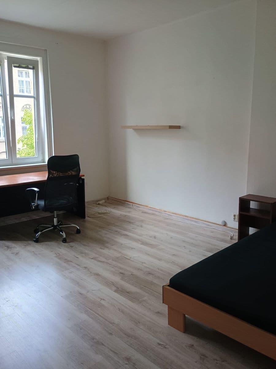 Prenájom bytu 1-izbový 45 m², U Nemocnice, Ústí nad Labem, Ústecký kraj Prenájom bytu 1-izbový 45 m², U Nemocnice, Ústí nad Labem, Ústecký kraj