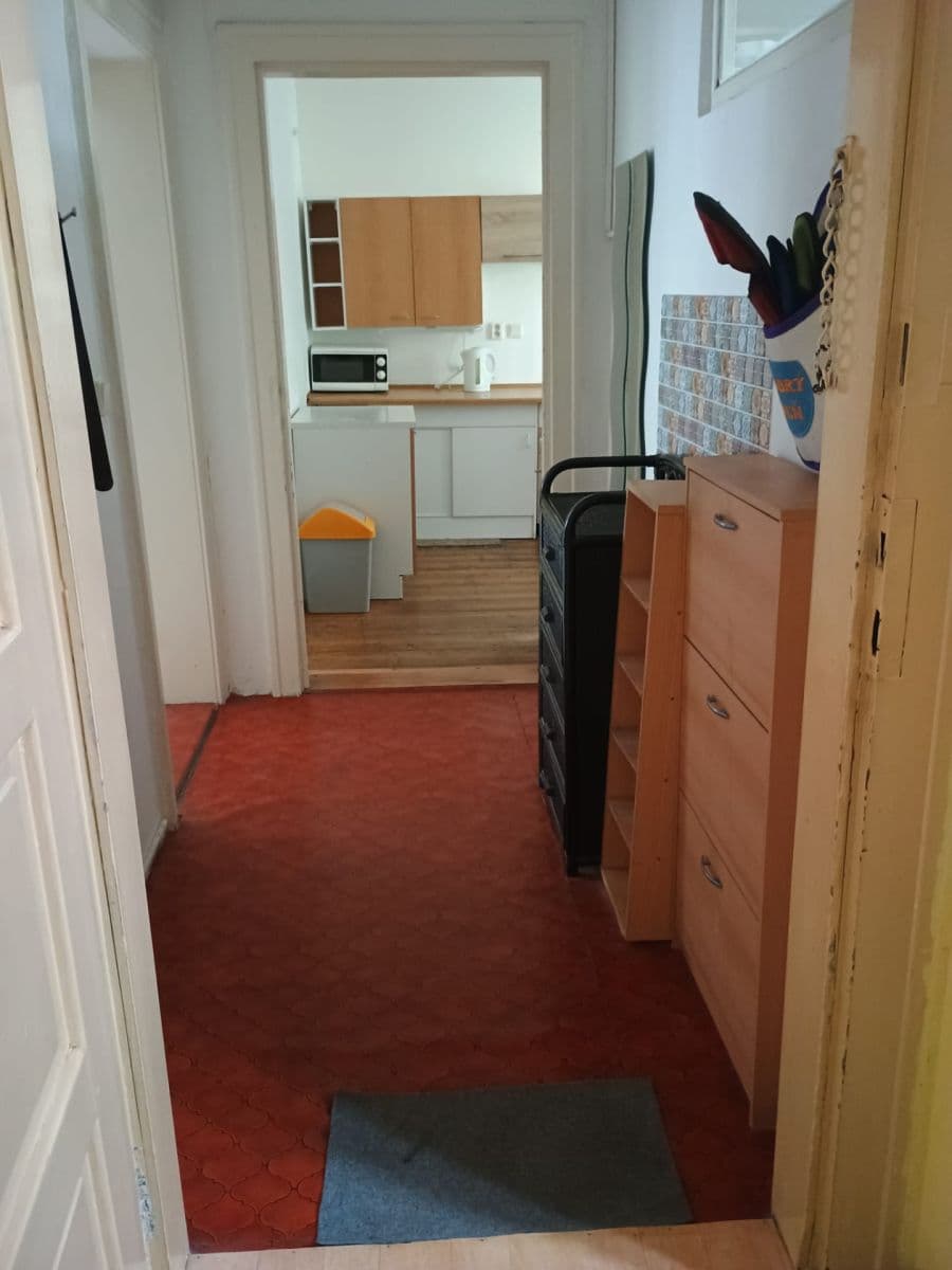 Prenájom bytu 1-izbový 45 m², U Nemocnice, Ústí nad Labem, Ústecký kraj Prenájom bytu 1-izbový 45 m², U Nemocnice, Ústí nad Labem, Ústecký kraj