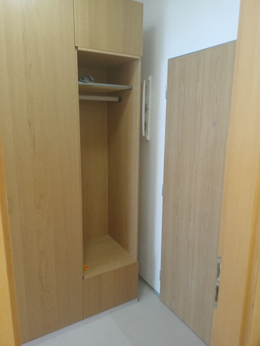 Prenájom bytu 1-izbový 35 m², Podveská, Brno, Jihomoravský kraj Prenájom bytu 1-izbový 35 m², Podveská, Brno, Jihomoravský kraj