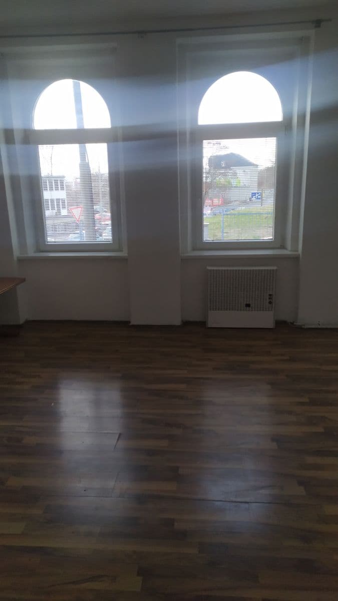 Prenájom bytu 1-izbový 36 m², Pasteurova, Ústí nad Labem, Ústecký kraj Prenájom bytu 1-izbový 36 m², Pasteurova, Ústí nad Labem, Ústecký kraj
