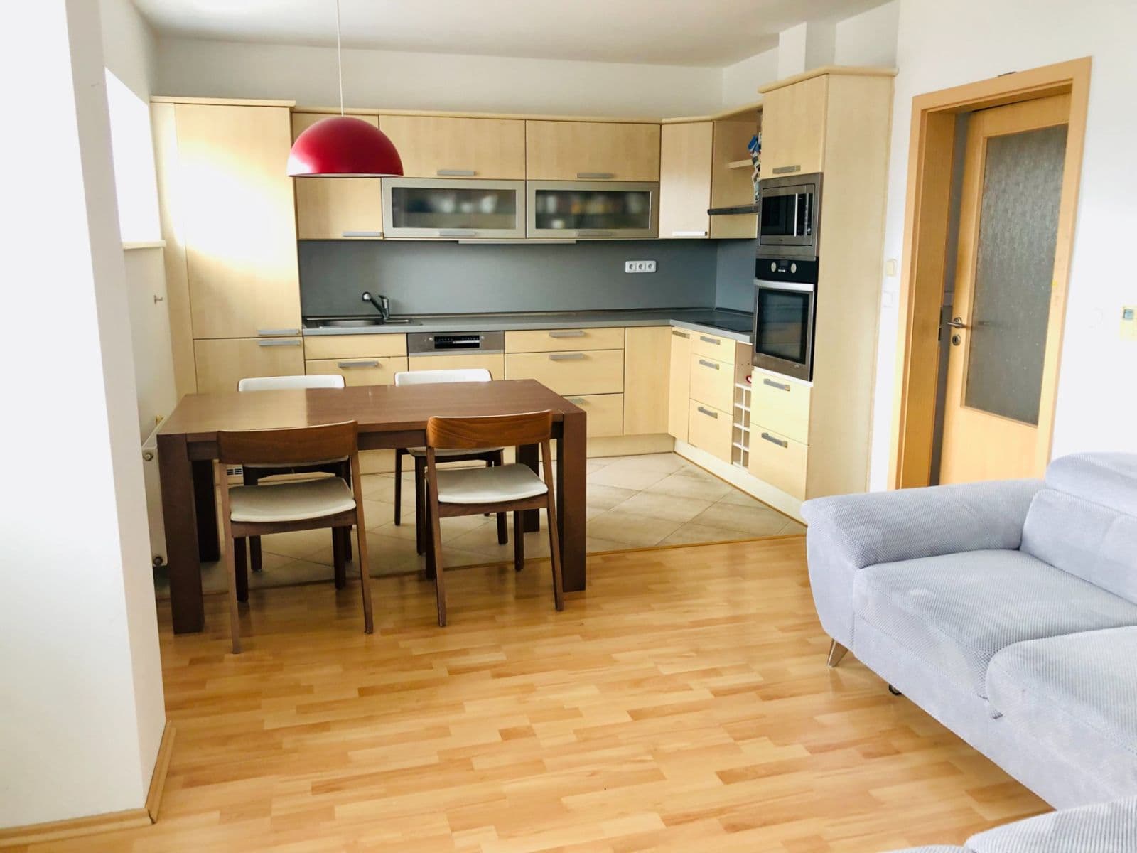 Prenájom bytu 3-izbový 80 m², Přemyslovská, Roztoky, Středočeský kraj Prenájom bytu 3-izbový 80 m², Přemyslovská, Roztoky, Středočeský kraj