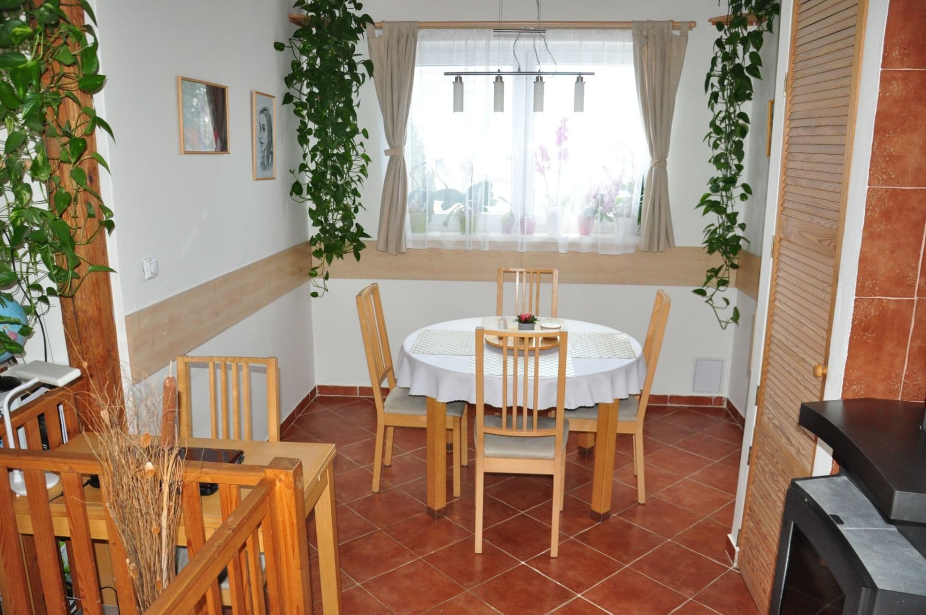 Predaj domu 181 m², pozemok 396 m², V Zahrádkách, Hradištko, Středočeský kraj Predaj domu 181 m², pozemok 396 m², V Zahrádkách, Hradištko, Středočeský kraj
