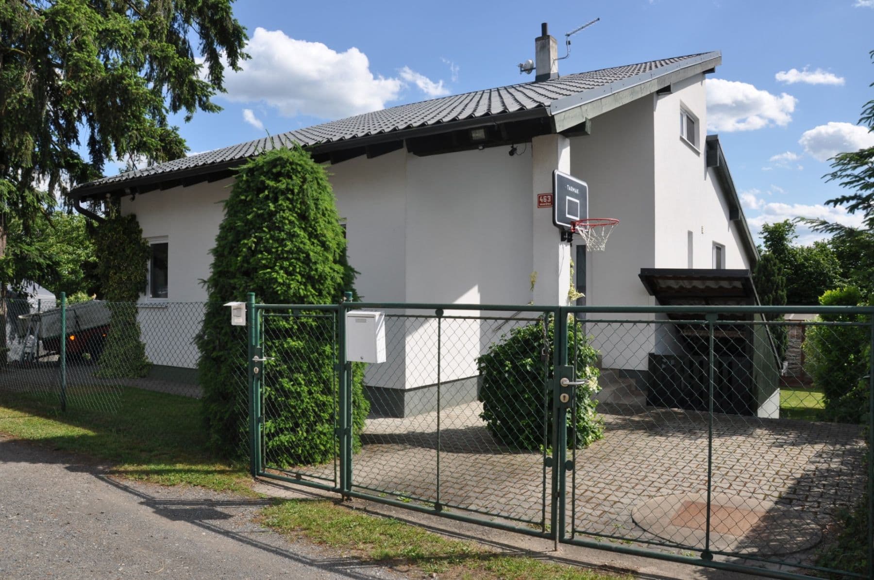 Predaj domu 181 m², pozemok 396 m², V Zahrádkách, Hradištko, Středočeský kraj Predaj domu 181 m², pozemok 396 m², V Zahrádkách, Hradištko, Středočeský kraj
