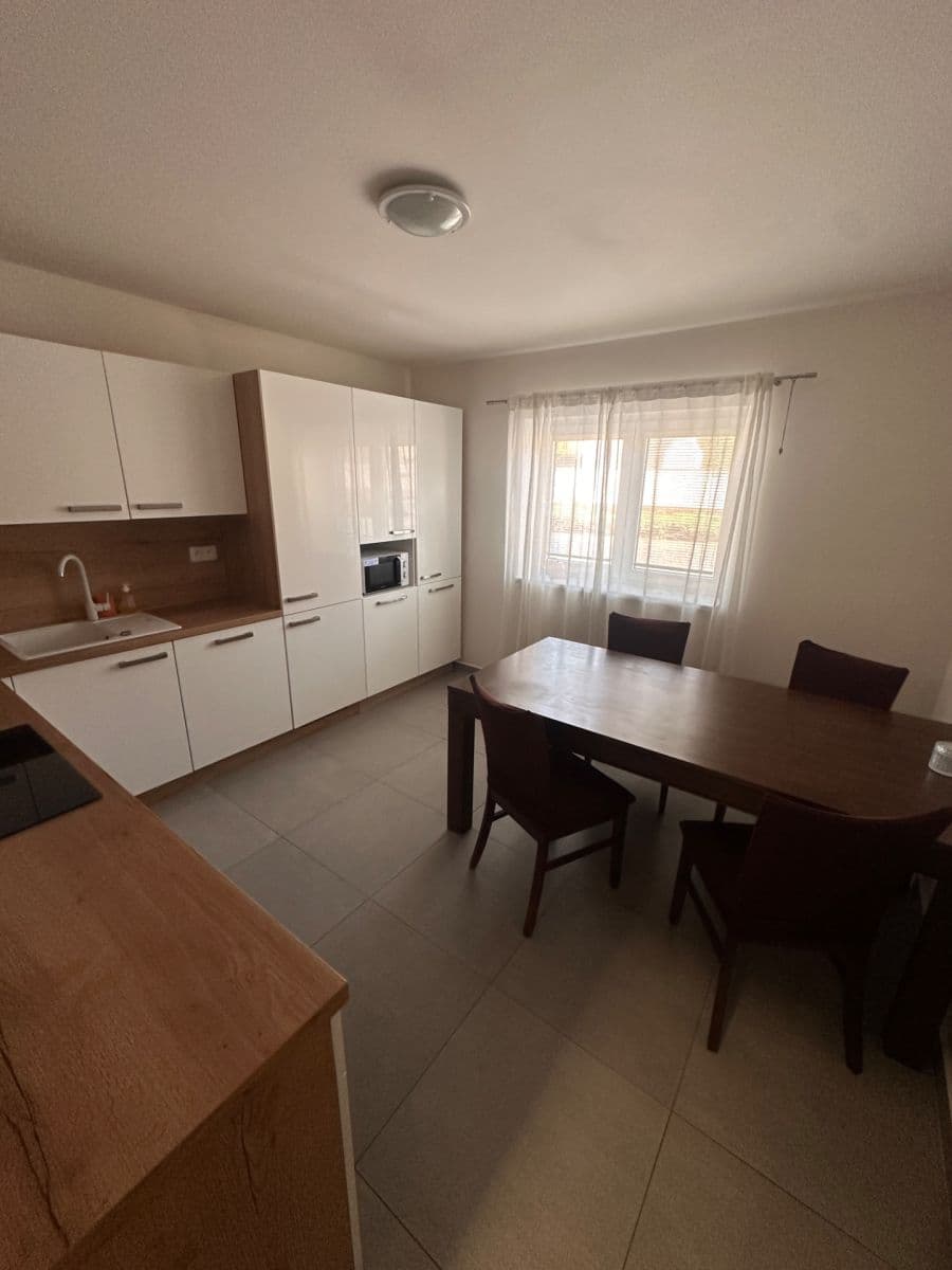 Prenájom bytu 2-izbový 58 m², Stromořadí, Dobřany, Plzeňský kraj Prenájom bytu 2-izbový 58 m², Stromořadí, Dobřany, Plzeňský kraj