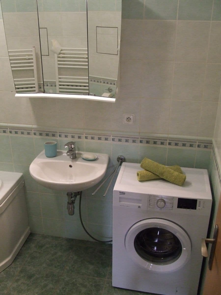 Prenájom bytu 2-izbový 74 m², Dalmatská, Úvaly, Středočeský kraj Prenájom bytu 2-izbový 74 m², Dalmatská, Úvaly, Středočeský kraj