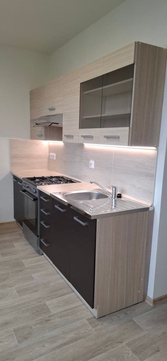 Prenájom bytu 1-izbový 35 m², Varenská, Ostrava, Moravskoslezský kraj Prenájom bytu 1-izbový 35 m², Varenská, Ostrava, Moravskoslezský kraj