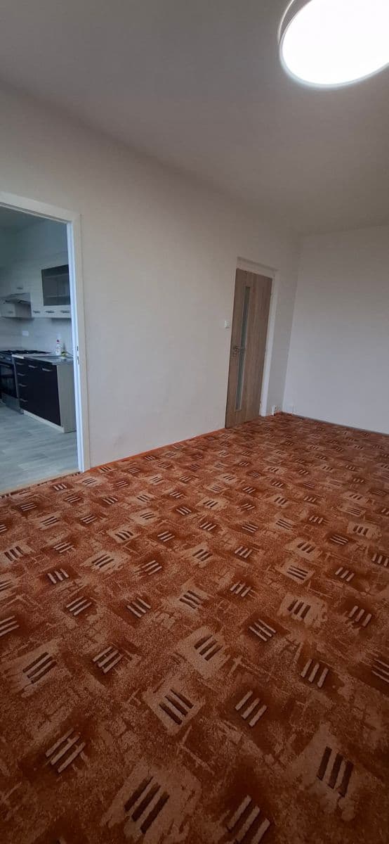 Prenájom bytu 1-izbový 35 m², Varenská, Ostrava, Moravskoslezský kraj Prenájom bytu 1-izbový 35 m², Varenská, Ostrava, Moravskoslezský kraj