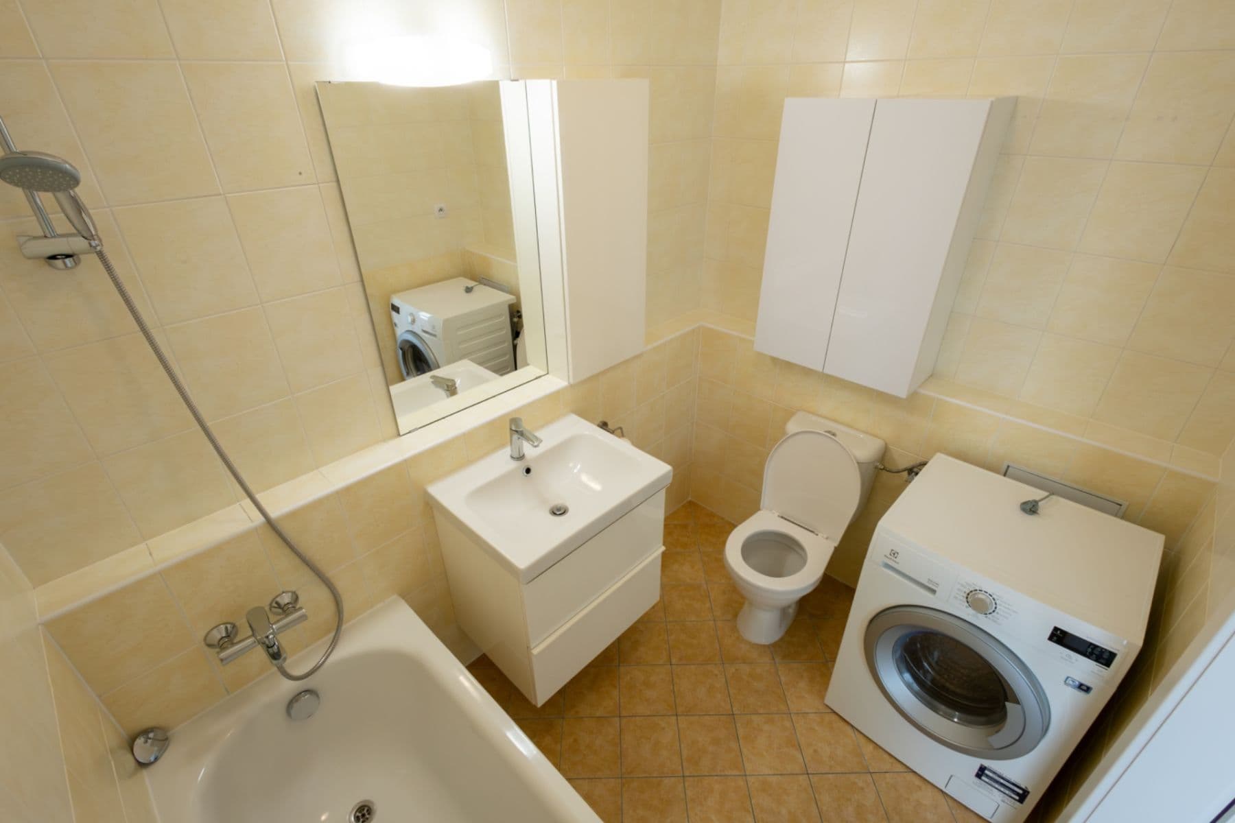 Prenájom bytu 2-izbový 45 m², Pod Harfou, Praha, Praha Prenájom bytu 2-izbový 45 m², Pod Harfou, Praha, Praha