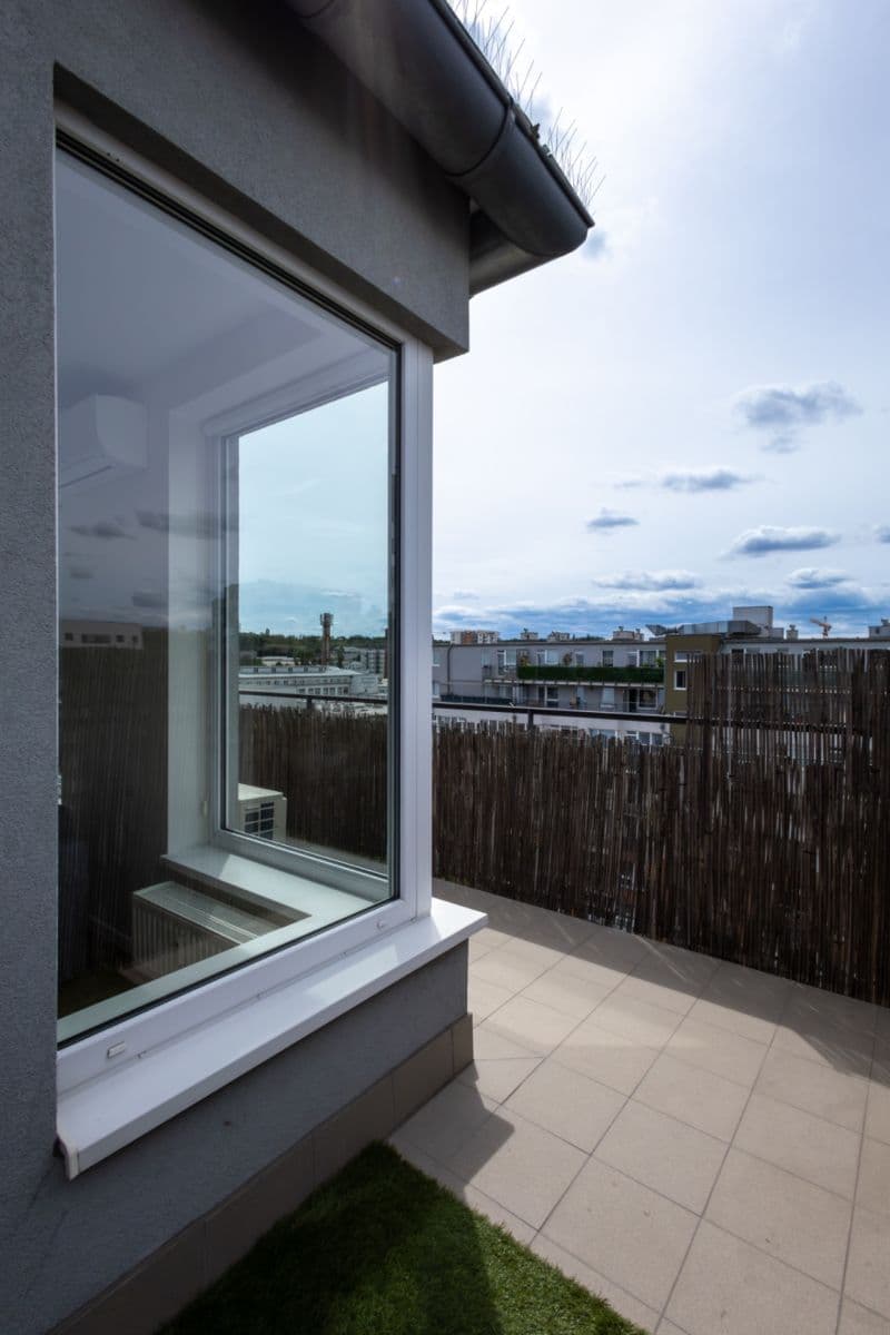 Prenájom bytu 2-izbový 45 m², Pod Harfou, Praha, Praha Prenájom bytu 2-izbový 45 m², Pod Harfou, Praha, Praha