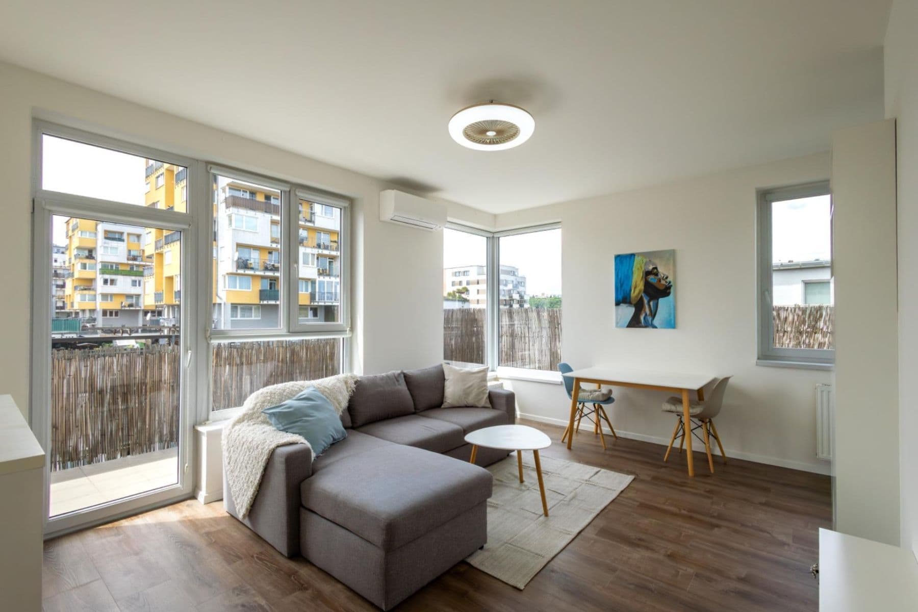 Prenájom bytu 2-izbový 45 m², Pod Harfou, Praha, Praha Prenájom bytu 2-izbový 45 m², Pod Harfou, Praha, Praha