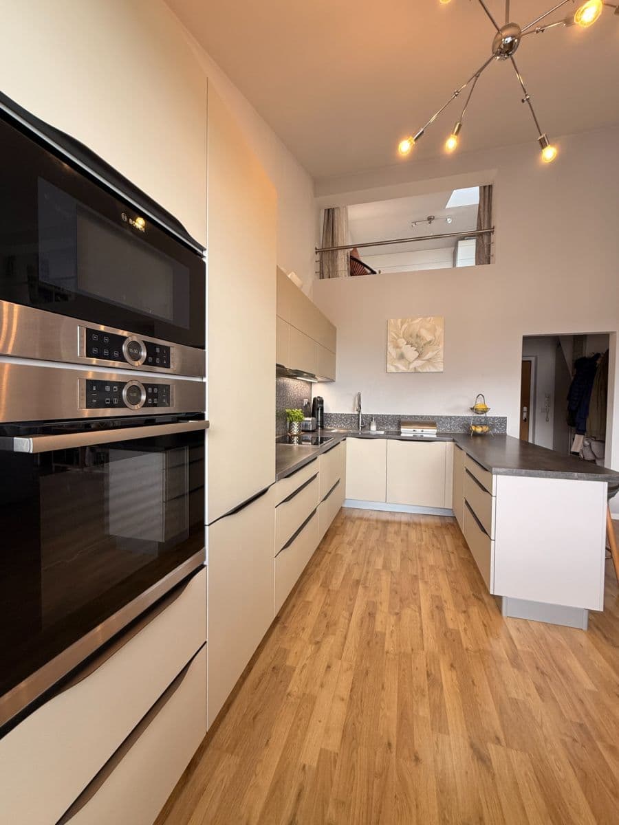 Predaj bytu 4-izbový 92 m², Bolzanova, Chýně, Středočeský kraj Predaj bytu 4-izbový 92 m², Bolzanova, Chýně, Středočeský kraj