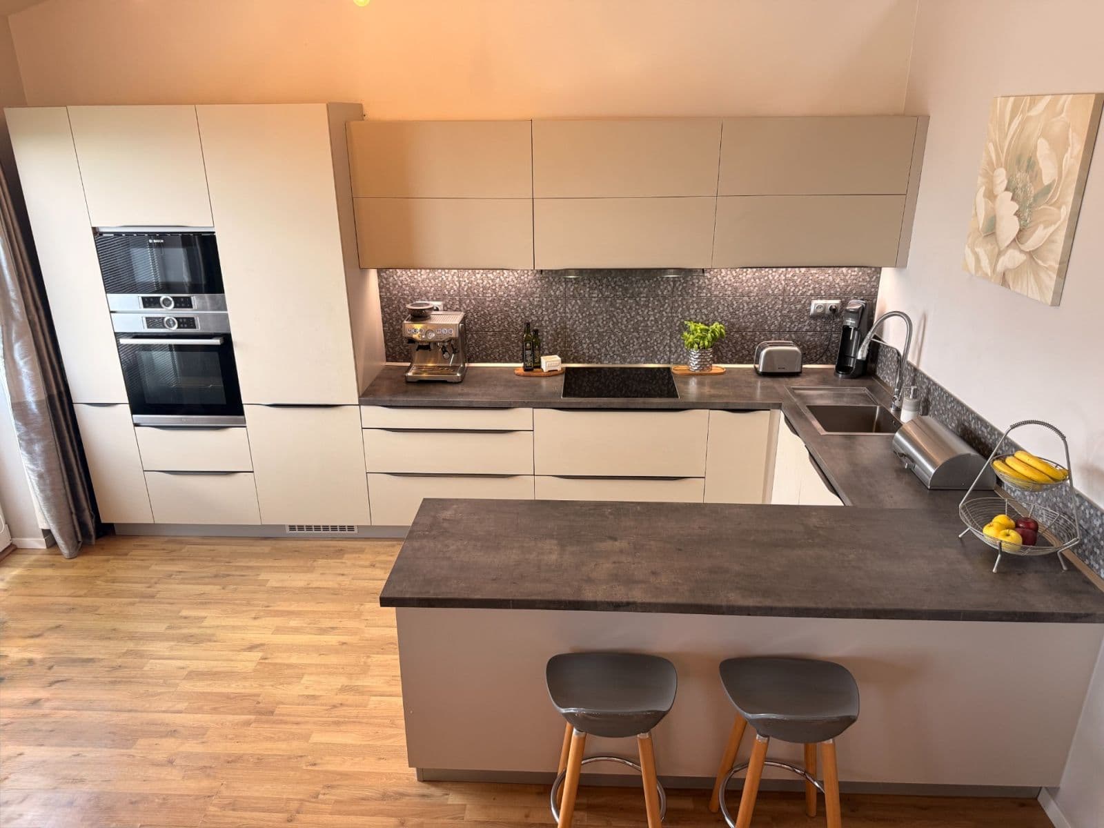 Predaj bytu 4-izbový 92 m², Bolzanova, Chýně, Středočeský kraj Predaj bytu 4-izbový 92 m², Bolzanova, Chýně, Středočeský kraj