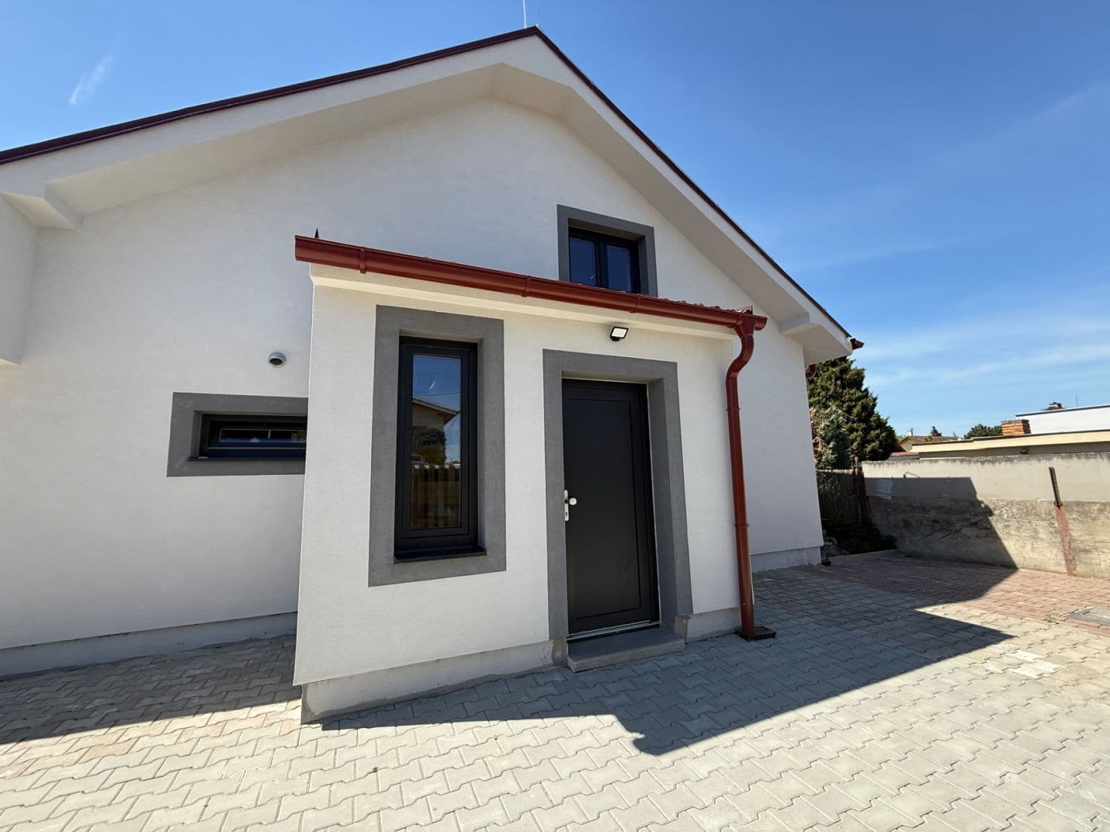Prenájom bytu 2-izbový 45 m², Zadní, Praha, Praha Prenájom bytu 2-izbový 45 m², Zadní, Praha, Praha