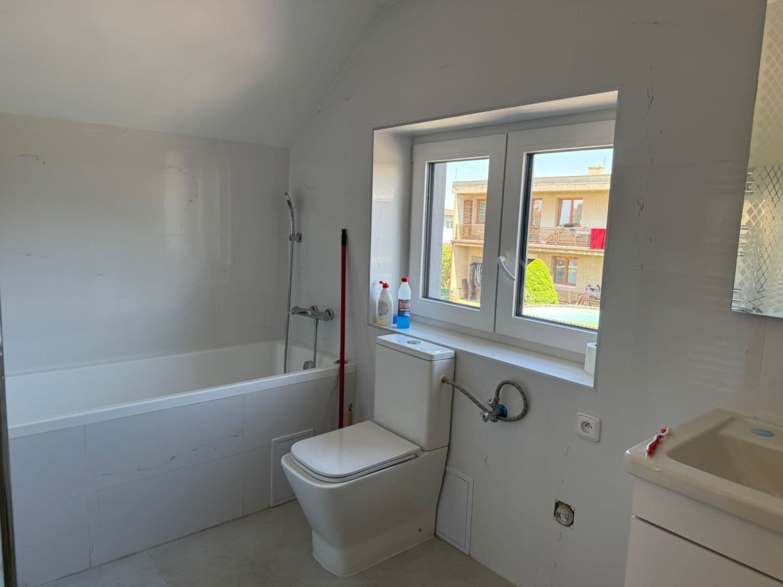 Prenájom bytu 2-izbový 45 m², Zadní, Praha, Praha Prenájom bytu 2-izbový 45 m², Zadní, Praha, Praha