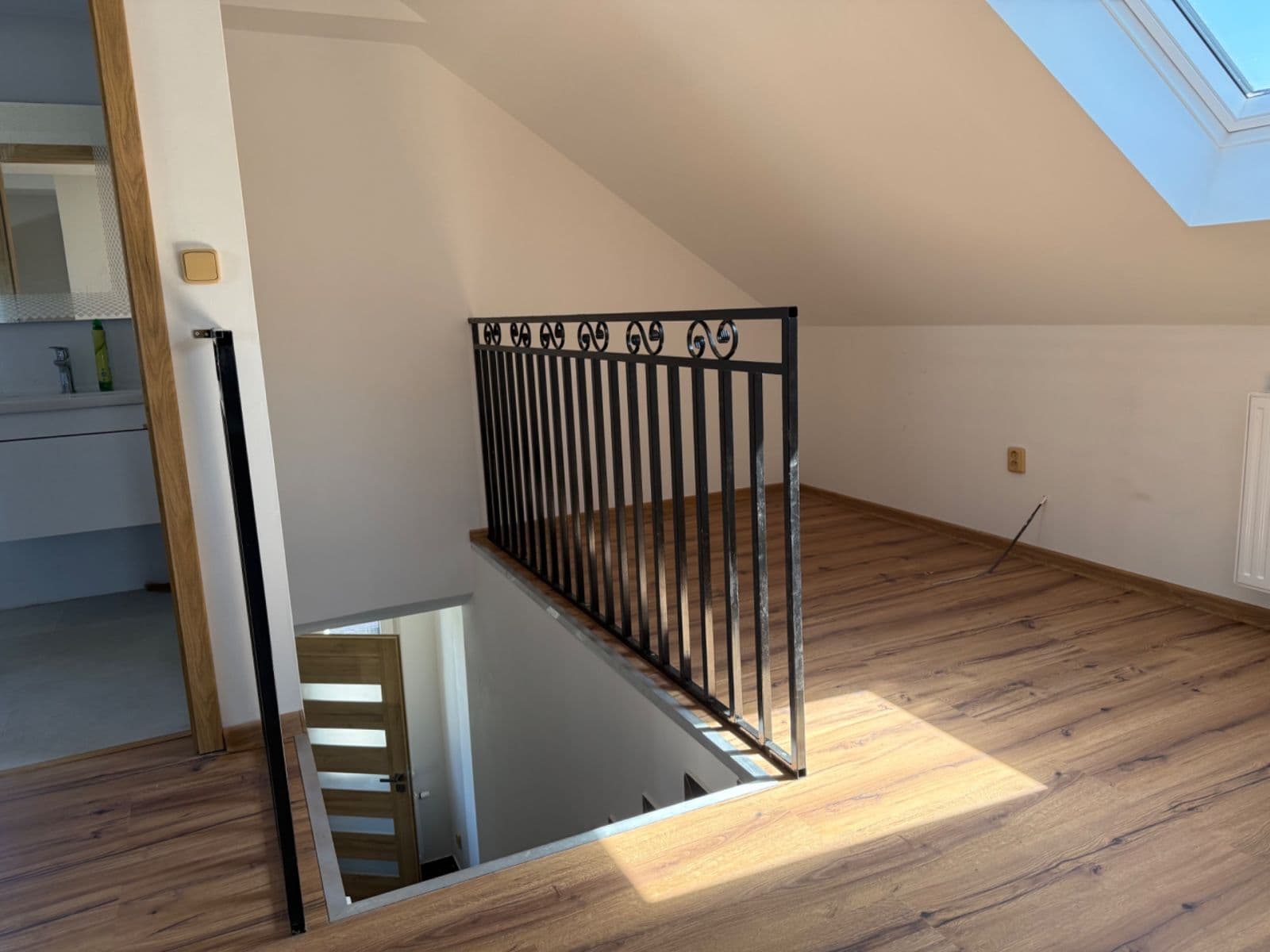 Prenájom bytu 2-izbový 45 m², Zadní, Praha, Praha Prenájom bytu 2-izbový 45 m², Zadní, Praha, Praha