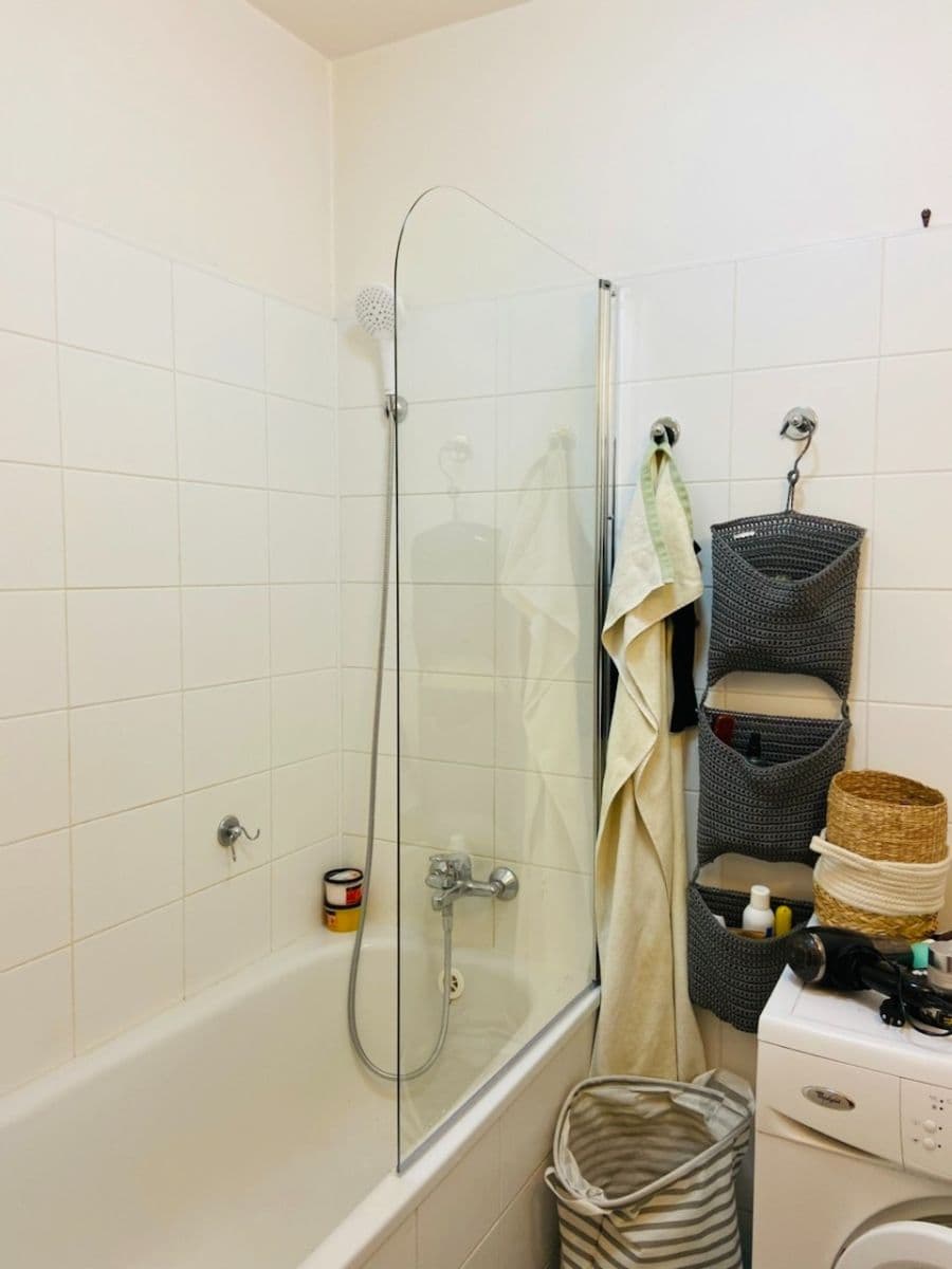 Prenájom bytu 1-izbový 39 m², Randova, Praha, Praha Prenájom bytu 1-izbový 39 m², Randova, Praha, Praha