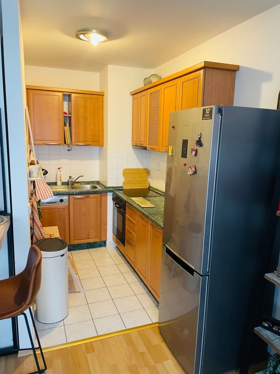 Prenájom bytu 1-izbový 39 m², Randova, Praha, Praha Prenájom bytu 1-izbový 39 m², Randova, Praha, Praha
