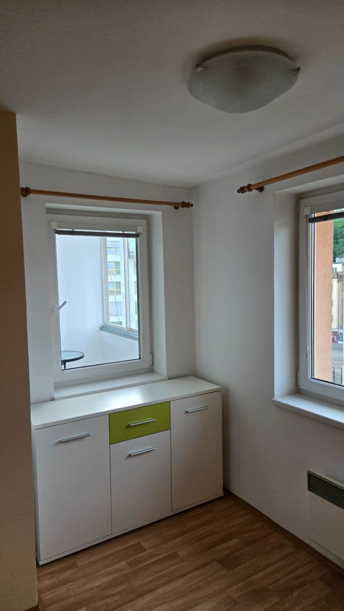 Prenájom bytu 1-izbový 42 m², Vrchlického, Praha, Praha Prenájom bytu 1-izbový 42 m², Vrchlického, Praha, Praha
