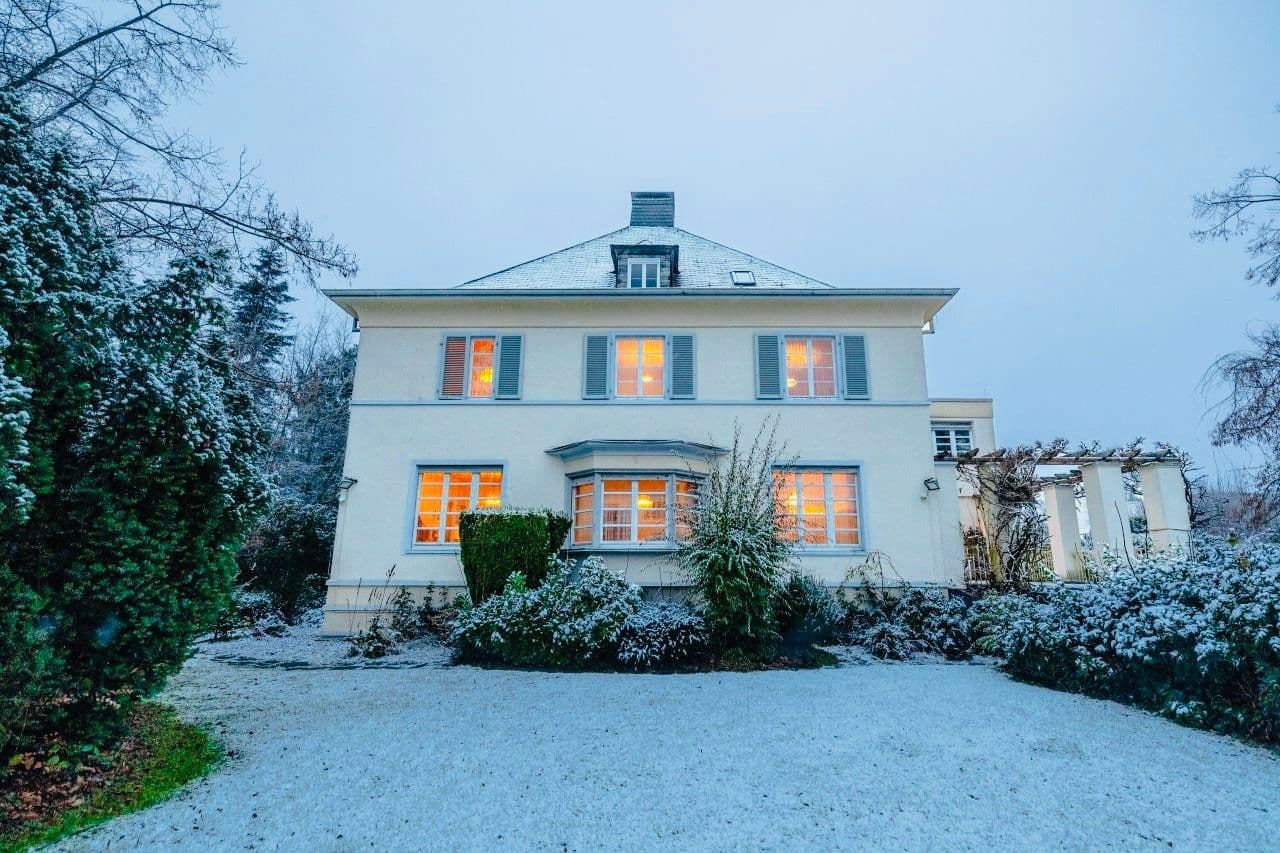 Prenájom bytu 3-izbový 150 m², Weberstraße 10, Bad Homburg vor der Höhe, Hesensko Prenájom bytu 3-izbový 150 m², Weberstraße 10, Bad Homburg vor der Höhe, Hesensko