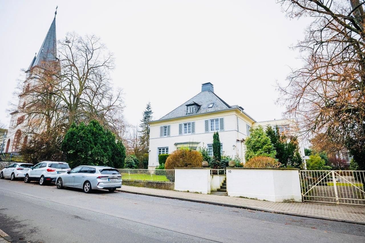 Prenájom bytu 3-izbový 150 m², Weberstraße 10, Bad Homburg vor der Höhe, Hesensko Prenájom bytu 3-izbový 150 m², Weberstraße 10, Bad Homburg vor der Höhe, Hesensko
