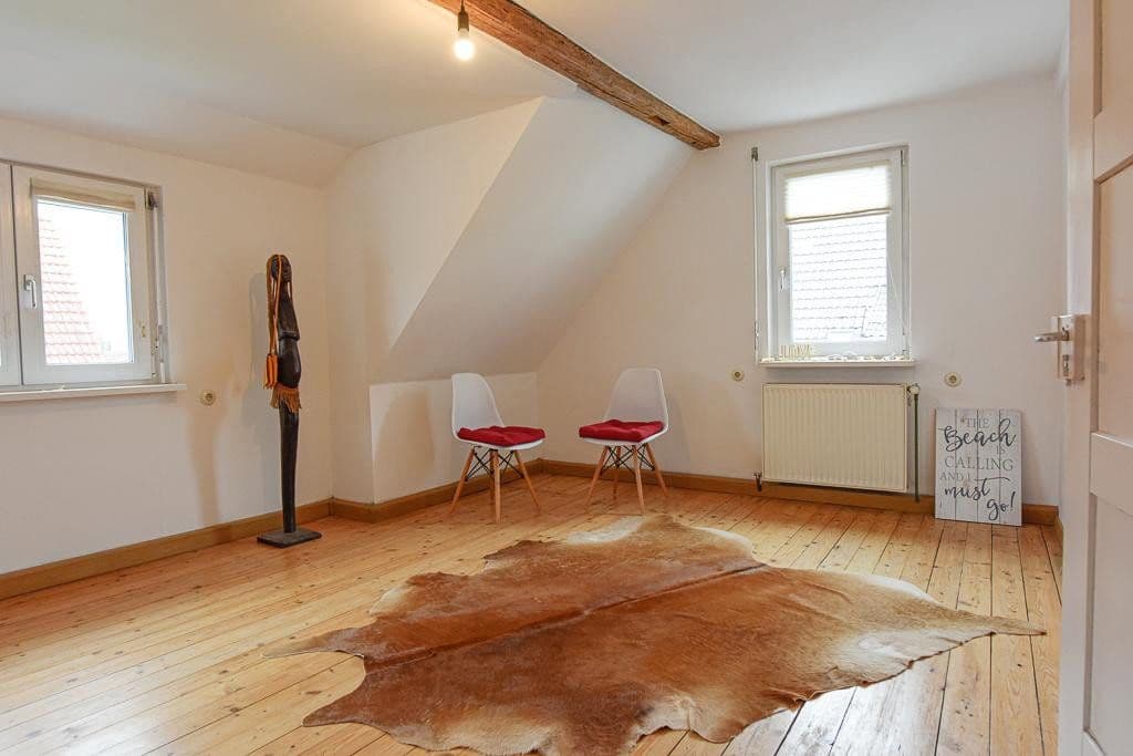 Predaj domu 175 m², pozemek 289 m², Friedensstrasse 6, Weinstadt, Bádensko-Wurttembersko Predaj domu 175 m², pozemek 289 m², Friedensstrasse 6, Weinstadt, Bádensko-Wurttembersko