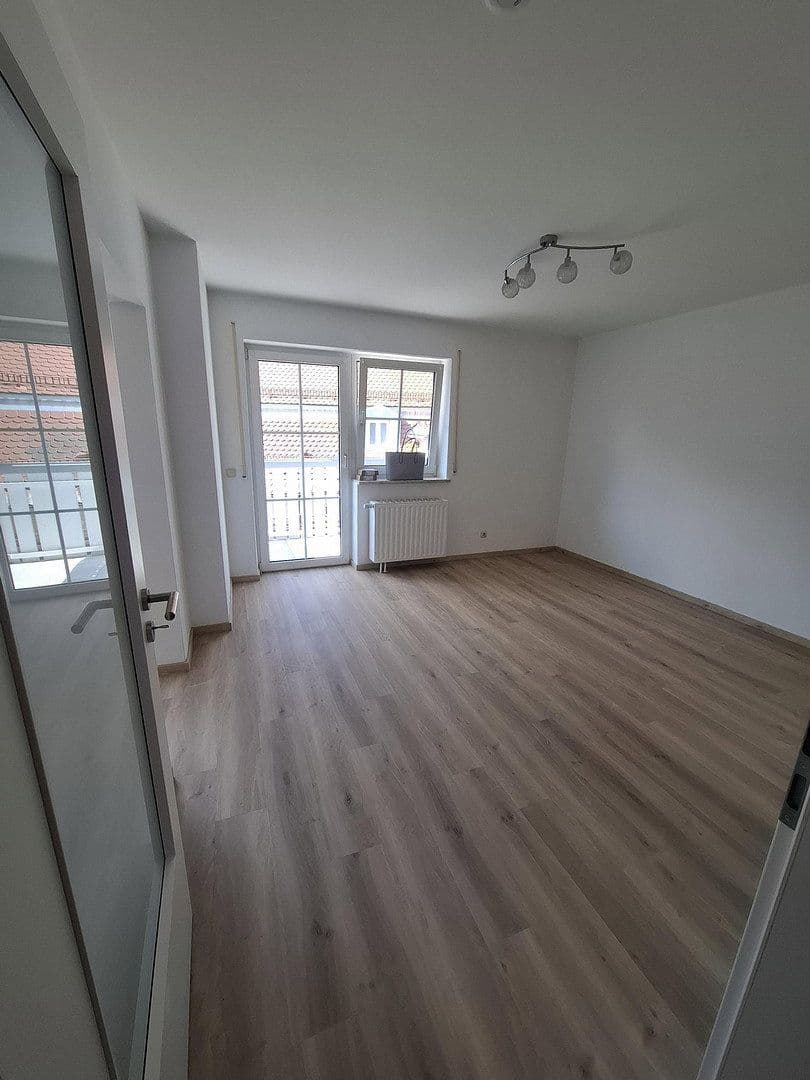 Prenájom bytu 2-izbový 40 m², Pfaffenhofen, Bavorsko Prenájom bytu 2-izbový 40 m², Pfaffenhofen, Bavorsko