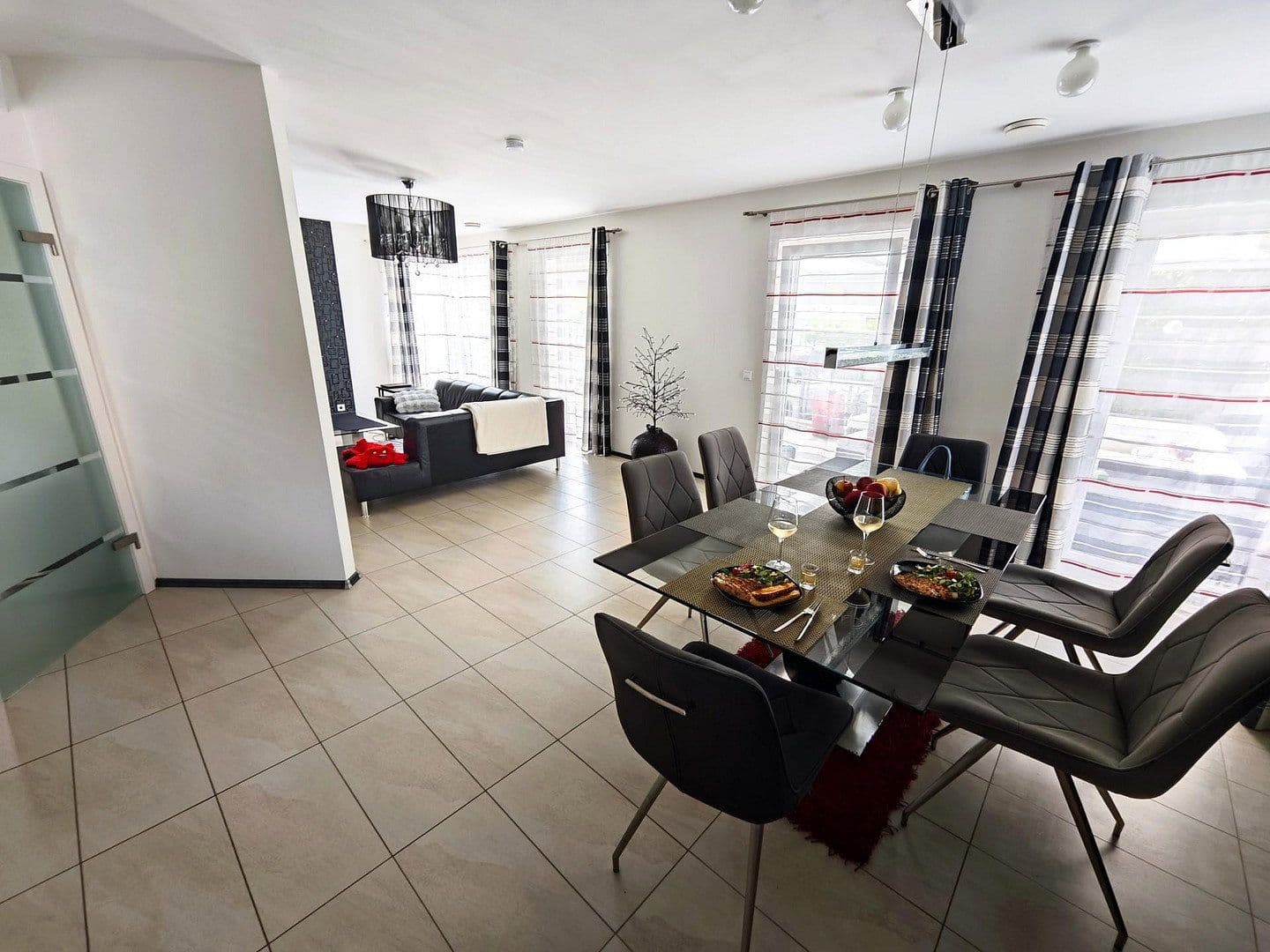 Predaj domu 120 m², pozemek 366 m², Rüsselsheim am Main, Hesensko Predaj domu 120 m², pozemek 366 m², Rüsselsheim am Main, Hesensko