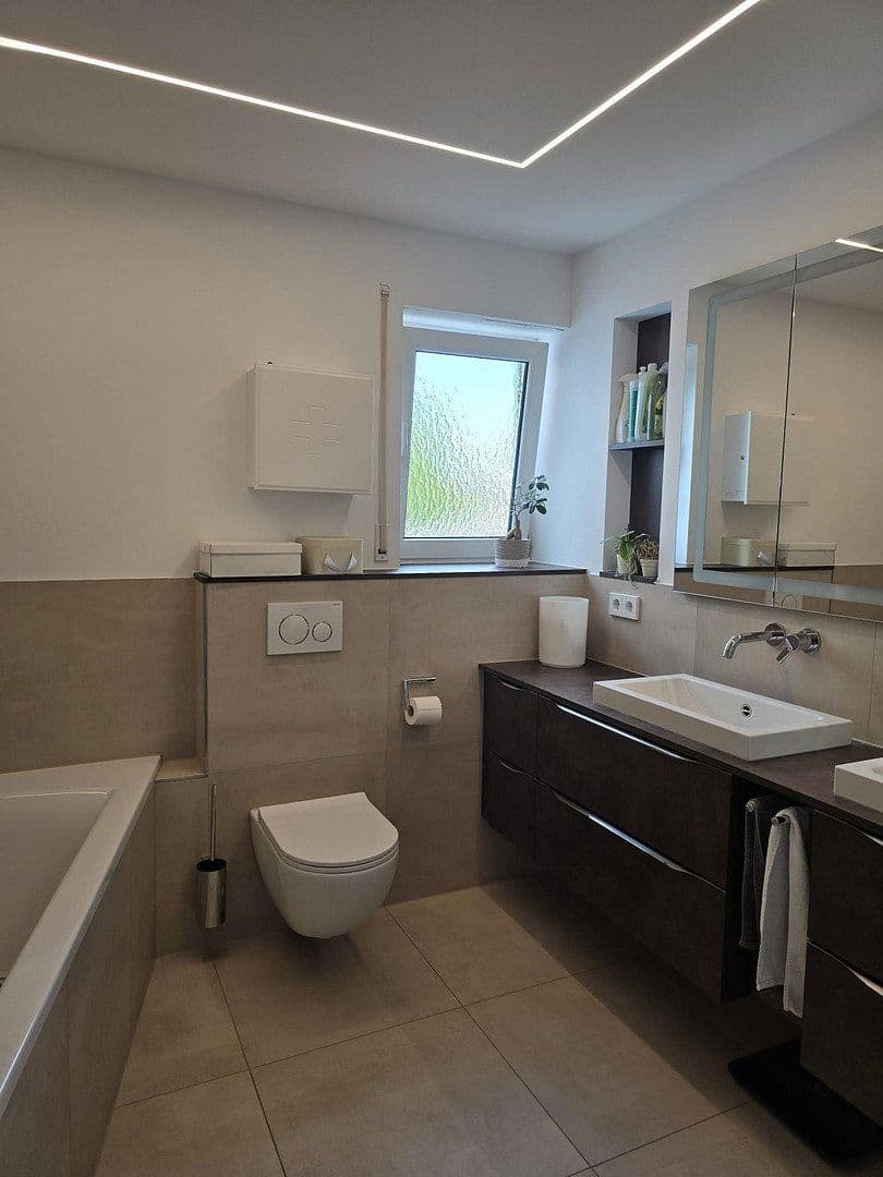 Predaj domu 172 m², pozemek 300 m², Dietenheimerstr. 82, Illertissen, Bavorsko Predaj domu 172 m², pozemek 300 m², Dietenheimerstr. 82, Illertissen, Bavorsko