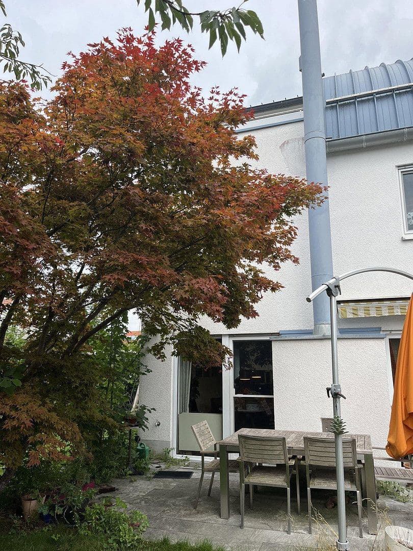 Predaj domu 172 m², pozemek 300 m², Dietenheimerstr. 82, Illertissen, Bavorsko Predaj domu 172 m², pozemek 300 m², Dietenheimerstr. 82, Illertissen, Bavorsko