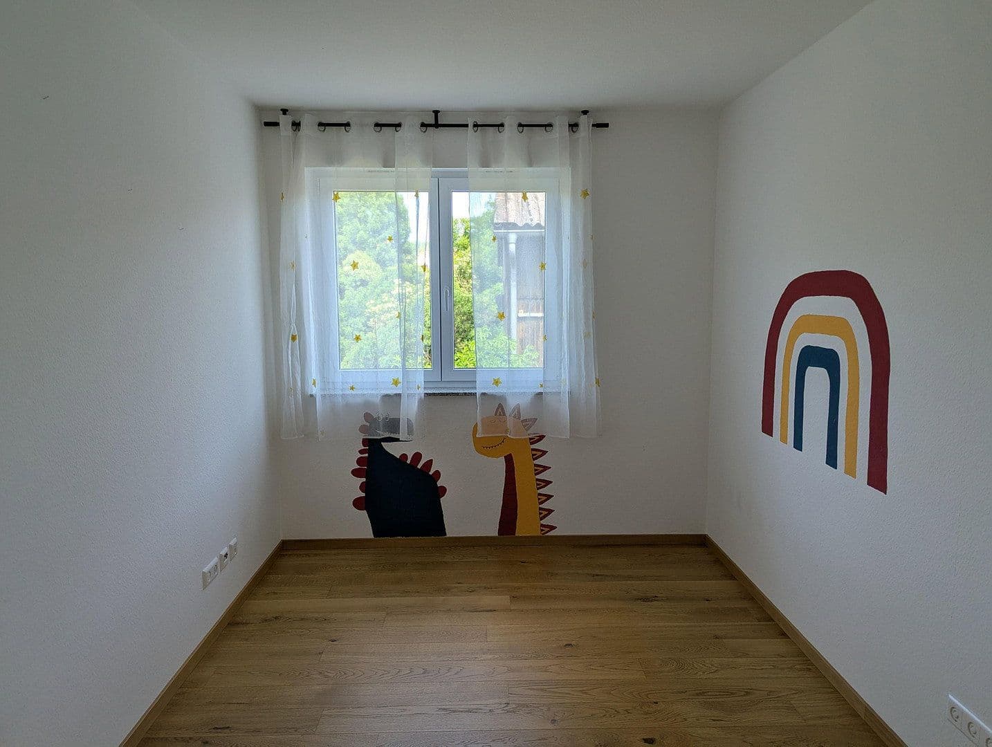 Prenájom bytu 4-izbový 108 m², Heimsheim, Bádensko-Wurttembersko Prenájom bytu 4-izbový 108 m², Heimsheim, Bádensko-Wurttembersko