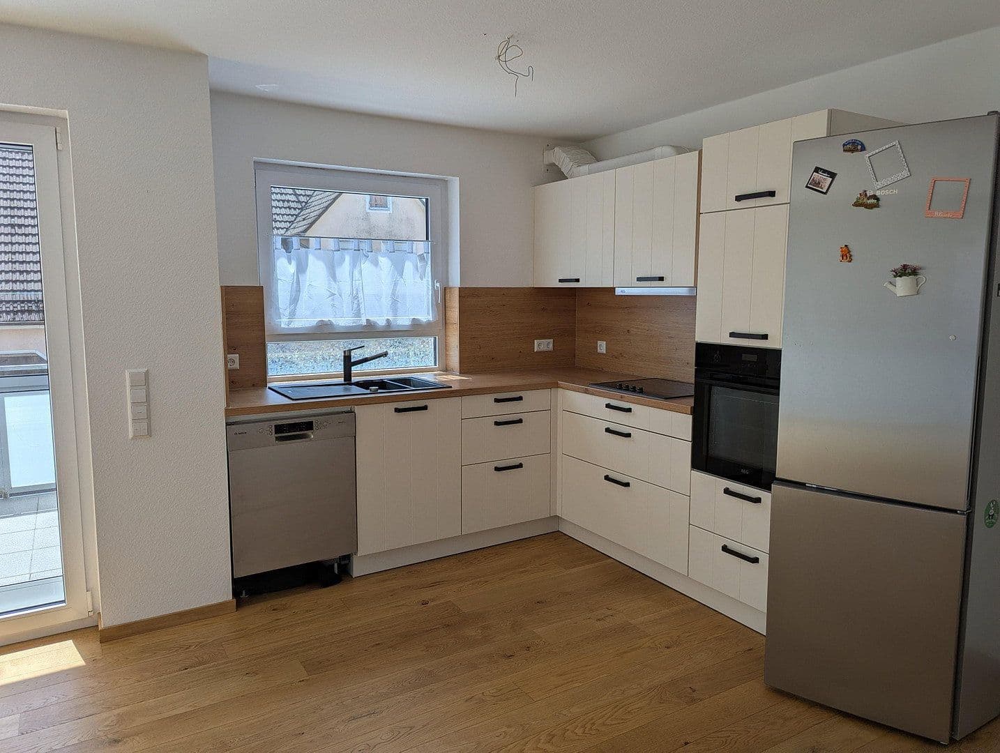 Prenájom bytu 4-izbový 108 m², Heimsheim, Bádensko-Wurttembersko Prenájom bytu 4-izbový 108 m², Heimsheim, Bádensko-Wurttembersko