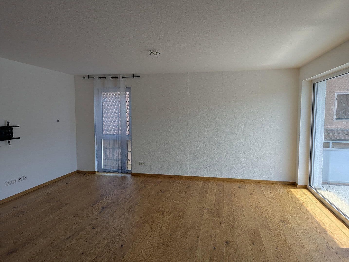 Prenájom bytu 4-izbový 108 m², Heimsheim, Bádensko-Wurttembersko Prenájom bytu 4-izbový 108 m², Heimsheim, Bádensko-Wurttembersko