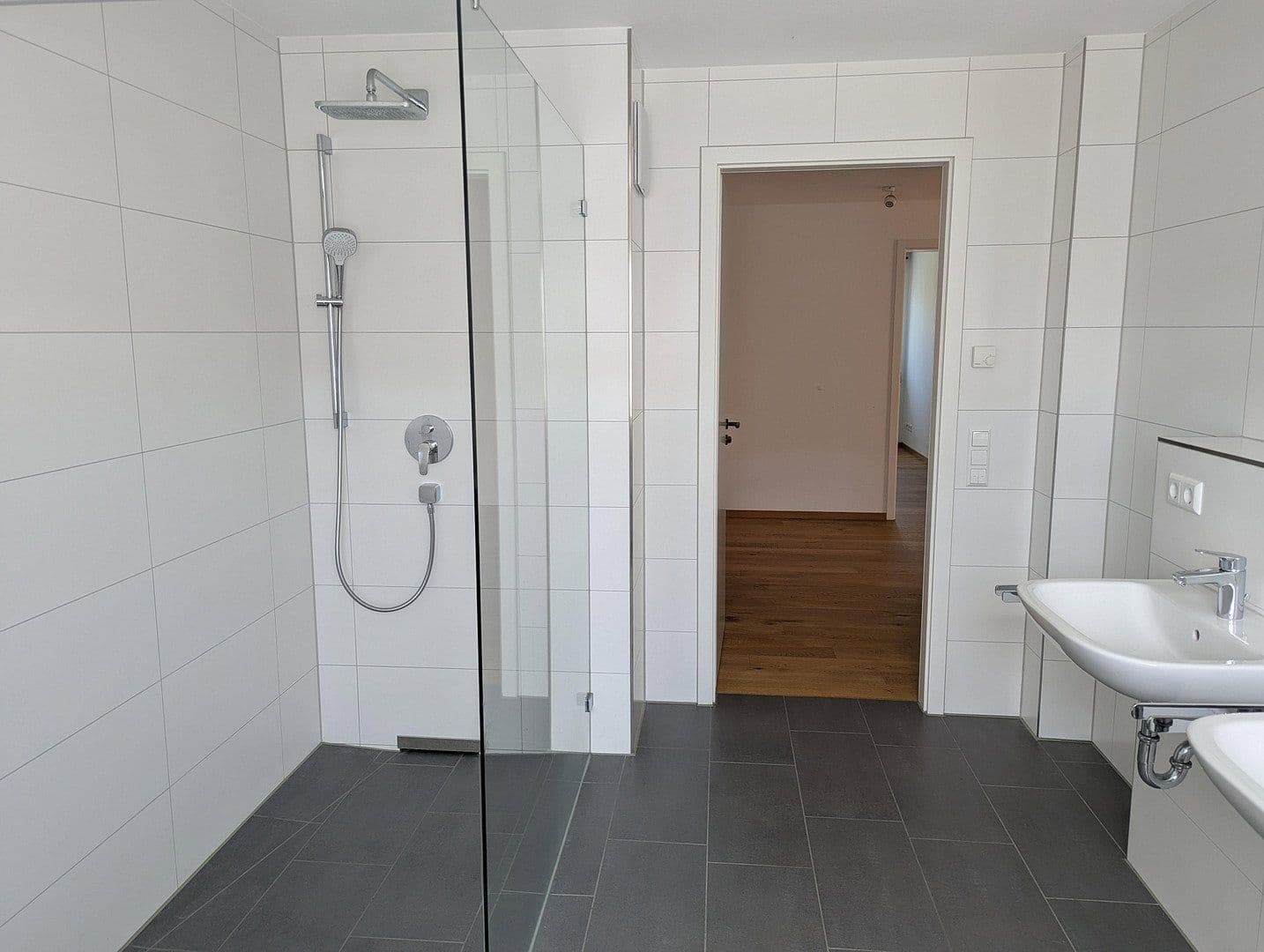 Prenájom bytu 4-izbový 108 m², Heimsheim, Bádensko-Wurttembersko Prenájom bytu 4-izbový 108 m², Heimsheim, Bádensko-Wurttembersko