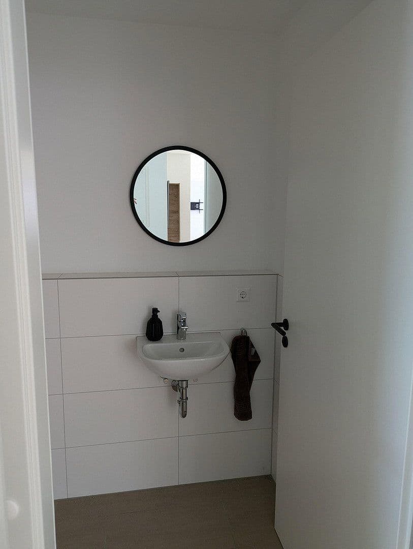 Prenájom bytu 4-izbový 108 m², Heimsheim, Bádensko-Wurttembersko Prenájom bytu 4-izbový 108 m², Heimsheim, Bádensko-Wurttembersko
