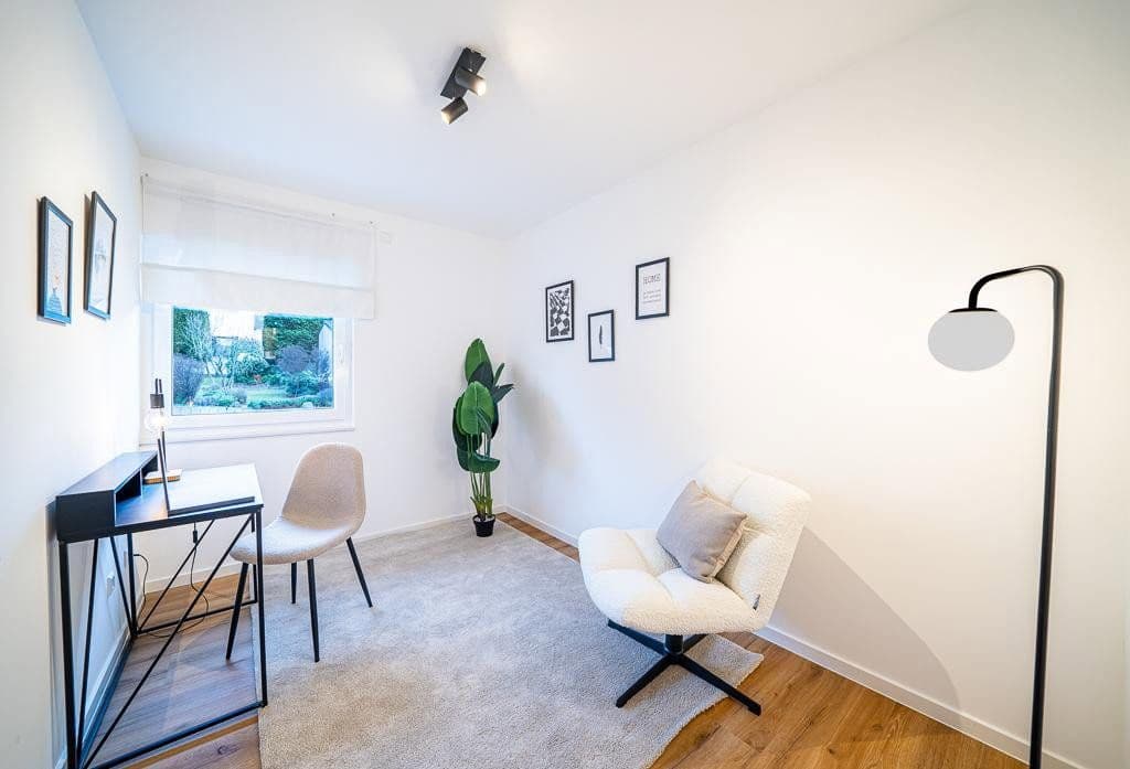 Predaj domu 197 m², pozemek 398 m², Freiberg am Neckar, Bádensko-Wurttembersko Predaj domu 197 m², pozemek 398 m², Freiberg am Neckar, Bádensko-Wurttembersko