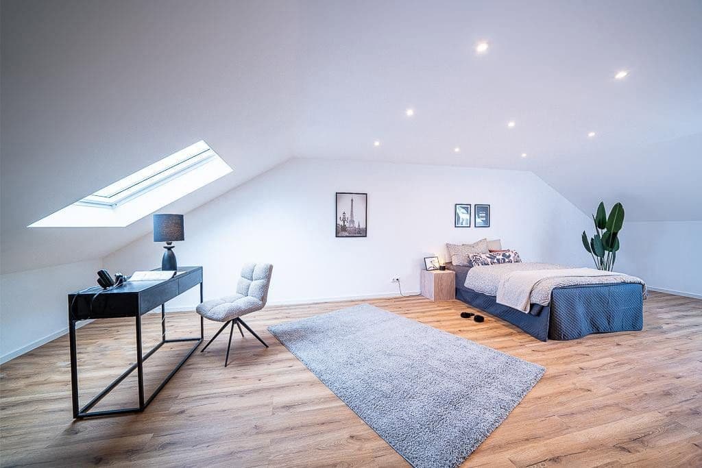 Predaj domu 197 m², pozemek 398 m², Freiberg am Neckar, Bádensko-Wurttembersko Predaj domu 197 m², pozemek 398 m², Freiberg am Neckar, Bádensko-Wurttembersko