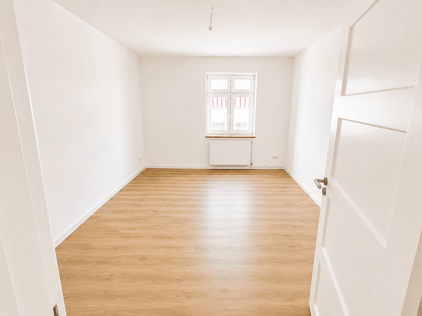 Prenájom bytu 4-izbový 82 m², Stralsund, Meklenbursko-Predpomoransko Prenájom bytu 4-izbový 82 m², Stralsund, Meklenbursko-Predpomoransko