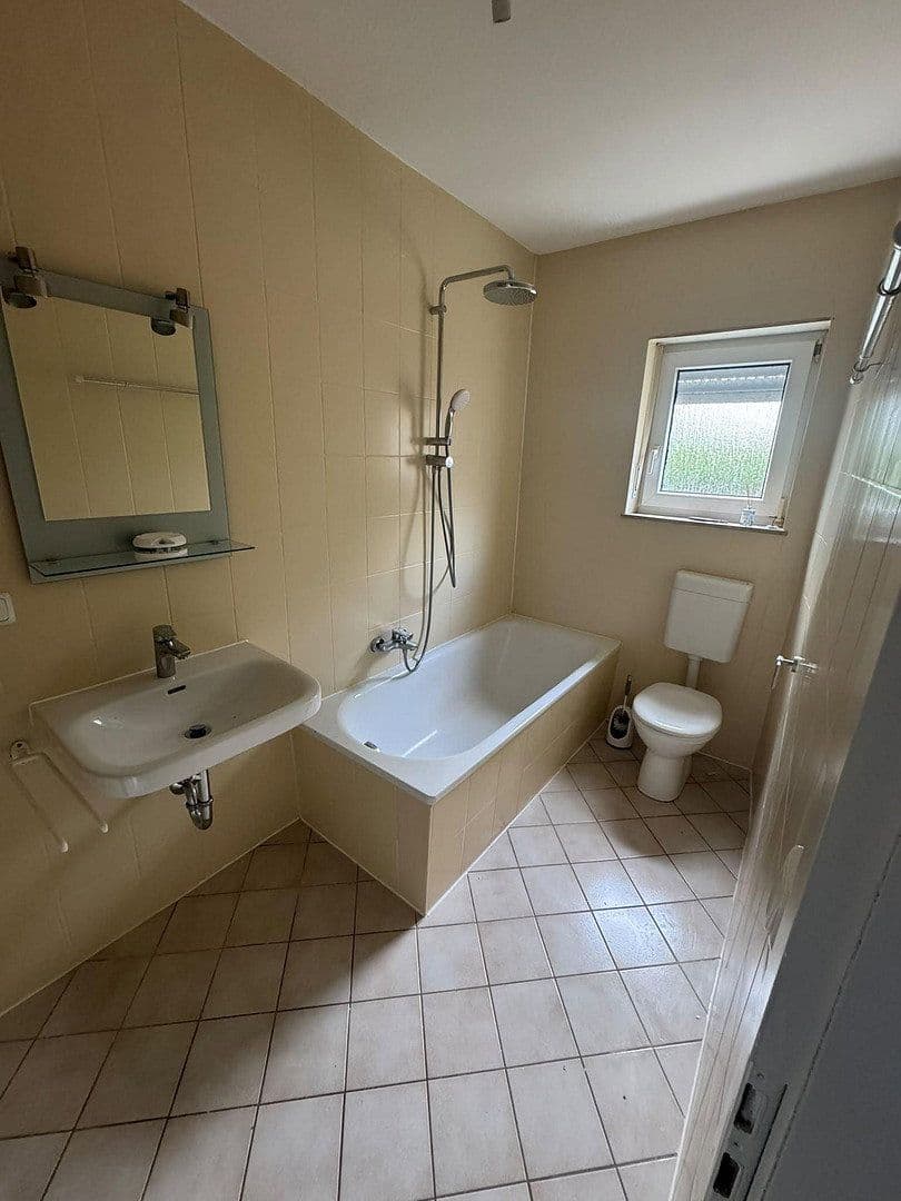 Prenájom bytu 1-izbový 40 m², Augsburg, Bavorsko Prenájom bytu 1-izbový 40 m², Augsburg, Bavorsko