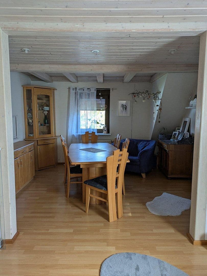 Predaj bytu 3-izbový 102 m², Metzingen, Bádensko-Wurttembersko Predaj bytu 3-izbový 102 m², Metzingen, Bádensko-Wurttembersko
