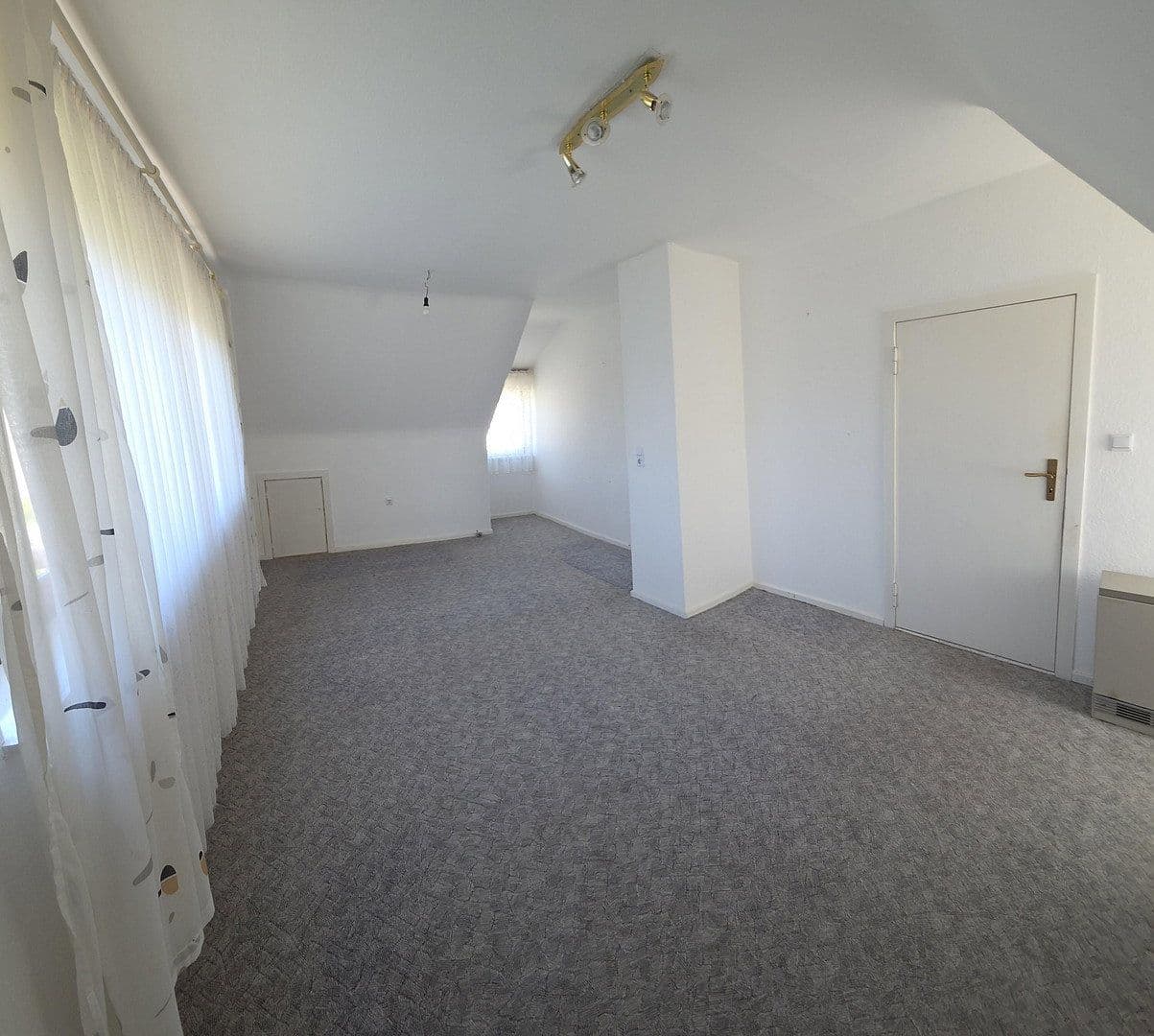 Predaj domu 134 m², pozemek 539 m², Achim, Dolné Sasko Predaj domu 134 m², pozemek 539 m², Achim, Dolné Sasko