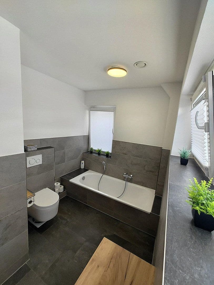 Prenájom domu 125 m², pozemek 335 m², Lüneburger Str. 4, Stade, Dolné Sasko Prenájom domu 125 m², pozemek 335 m², Lüneburger Str. 4, Stade, Dolné Sasko