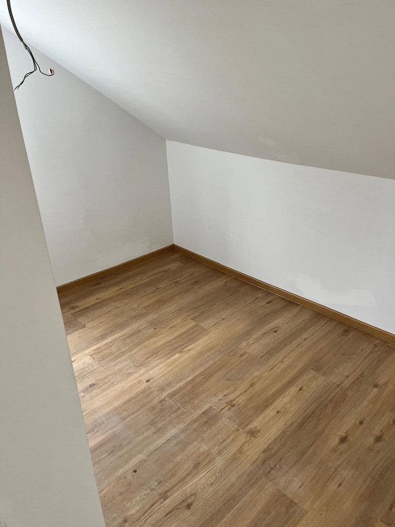 Prenájom bytu 4-izbový 87 m², Cölbe, Hesensko Prenájom bytu 4-izbový 87 m², Cölbe, Hesensko