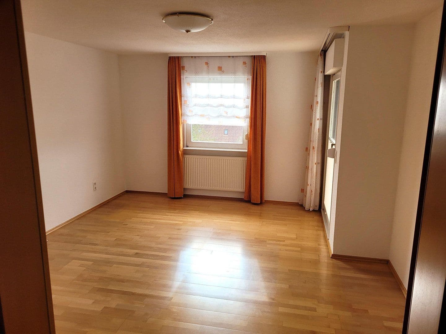 Prenájom bytu 4-izbový 146 m², Laufenburg (Baden), Bádensko-Wurttembersko Prenájom bytu 4-izbový 146 m², Laufenburg (Baden), Bádensko-Wurttembersko