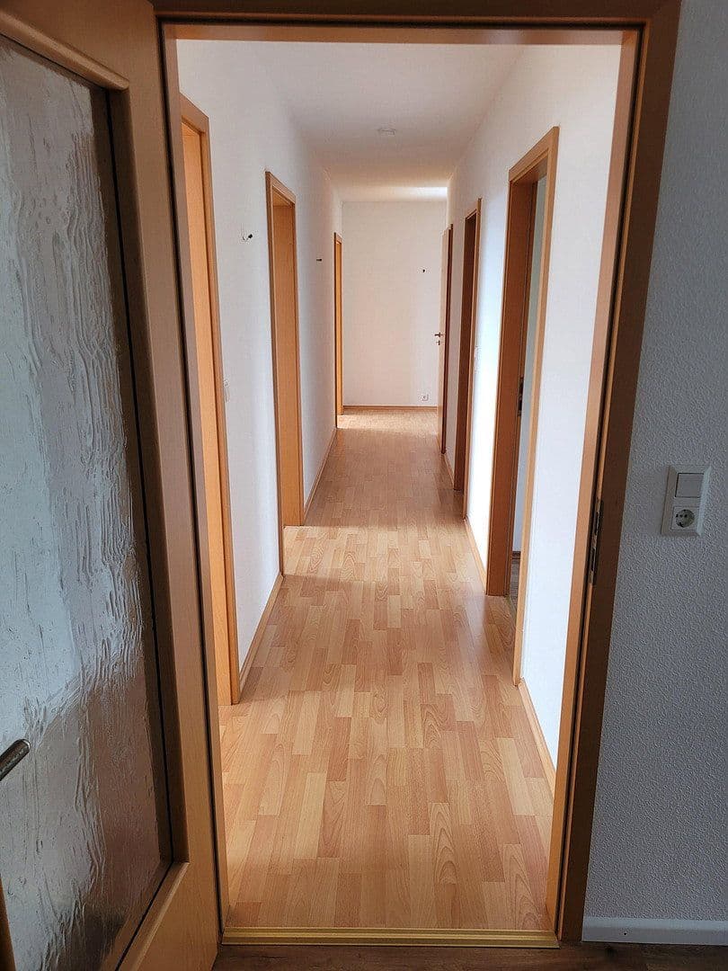 Prenájom bytu 4-izbový 146 m², Laufenburg (Baden), Bádensko-Wurttembersko Prenájom bytu 4-izbový 146 m², Laufenburg (Baden), Bádensko-Wurttembersko
