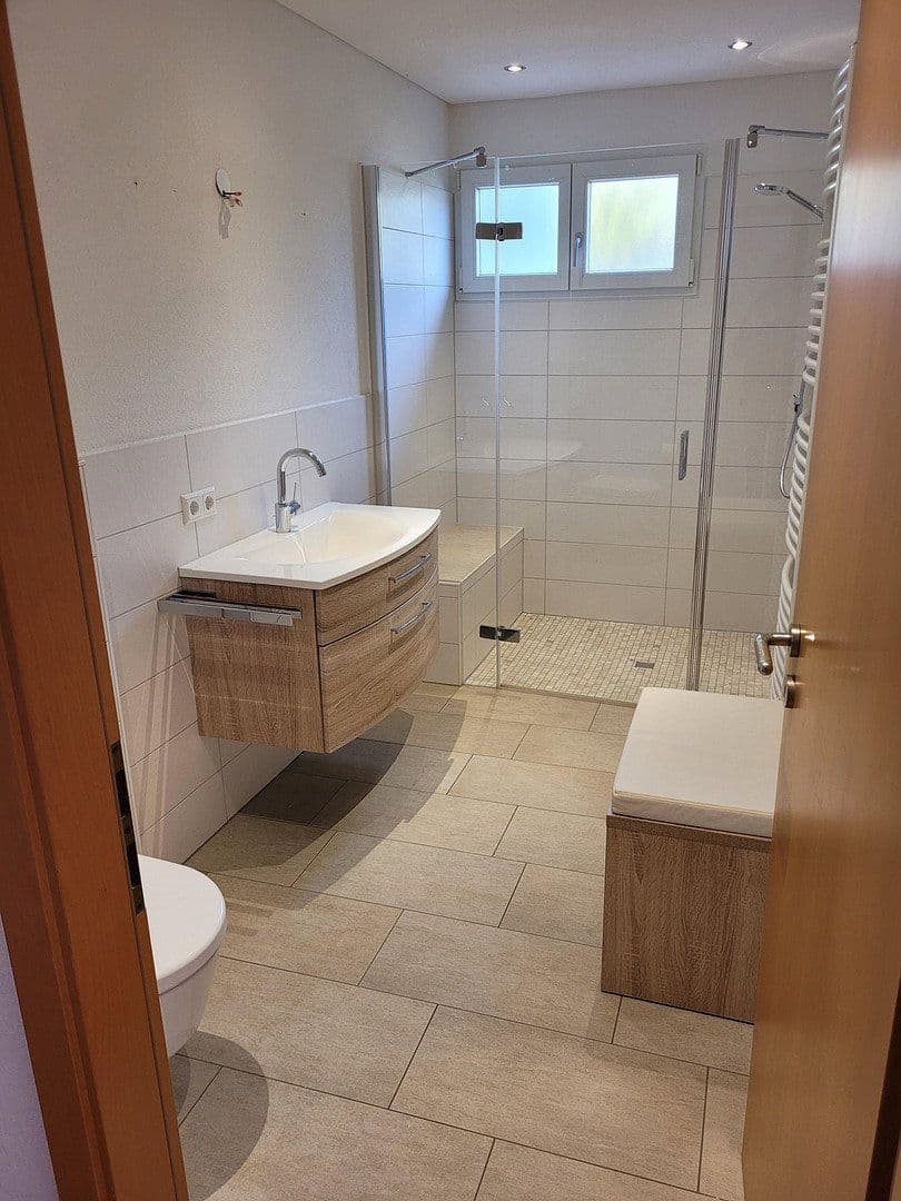 Prenájom bytu 4-izbový 146 m², Laufenburg (Baden), Bádensko-Wurttembersko Prenájom bytu 4-izbový 146 m², Laufenburg (Baden), Bádensko-Wurttembersko