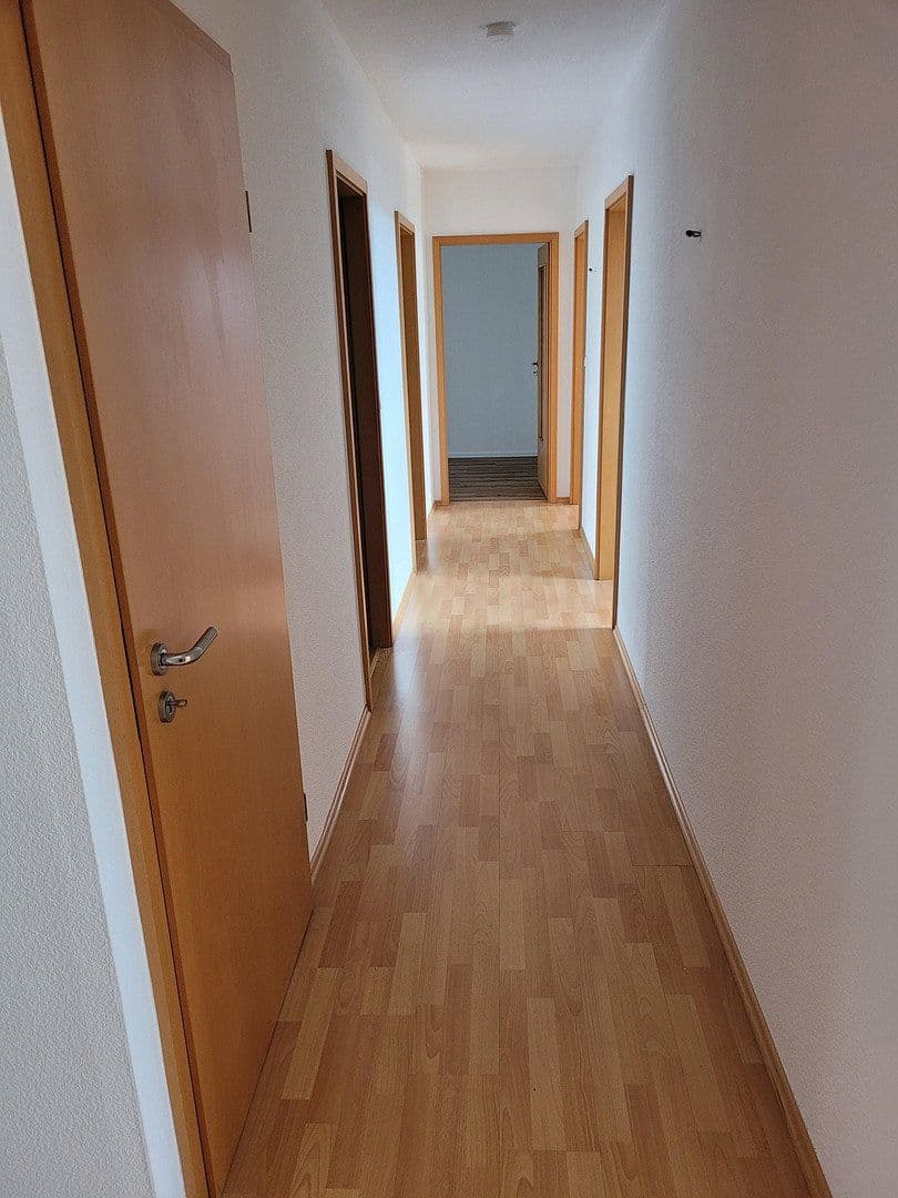 Prenájom bytu 4-izbový 146 m², Laufenburg (Baden), Bádensko-Wurttembersko Prenájom bytu 4-izbový 146 m², Laufenburg (Baden), Bádensko-Wurttembersko