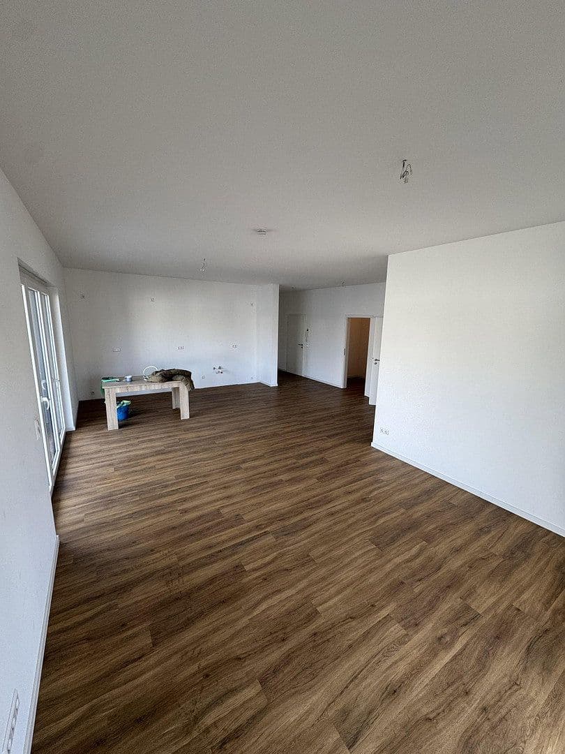 Prenájom bytu 3-izbový 99 m², Verbindungsweg 3, Velten, Brandenbursko Prenájom bytu 3-izbový 99 m², Verbindungsweg 3, Velten, Brandenbursko