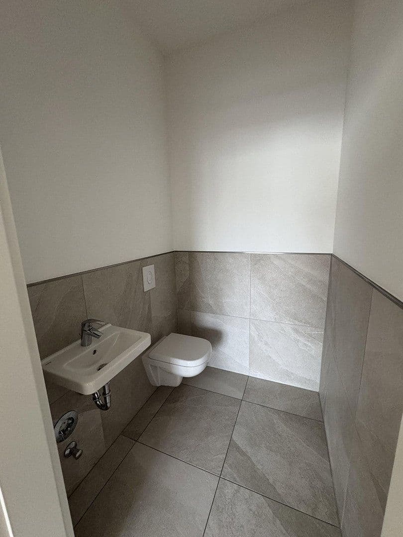 Prenájom bytu 3-izbový 99 m², Verbindungsweg 3, Velten, Brandenbursko Prenájom bytu 3-izbový 99 m², Verbindungsweg 3, Velten, Brandenbursko